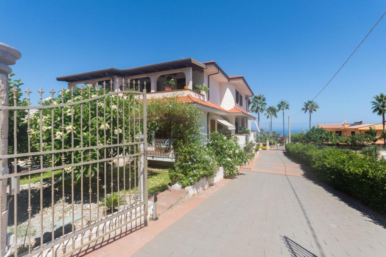 Villa Pomelia Santa Domenica  Buitenkant foto