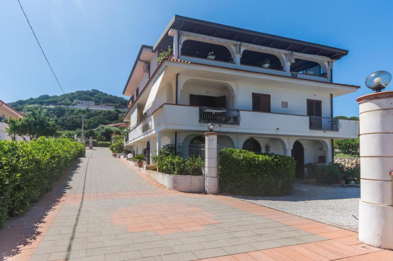 Villa Pomelia Santa Domenica  Buitenkant foto