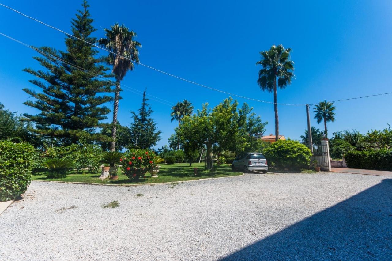 Villa Pomelia Santa Domenica  Buitenkant foto